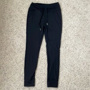 Halara joggers size small